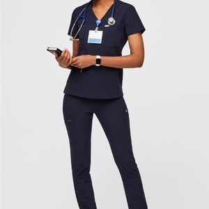 Women's Navy Catarina Figs One-Pocket Scrub Top - XS / Navy